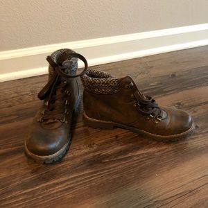 Sonoma size 8m Boots-Sold